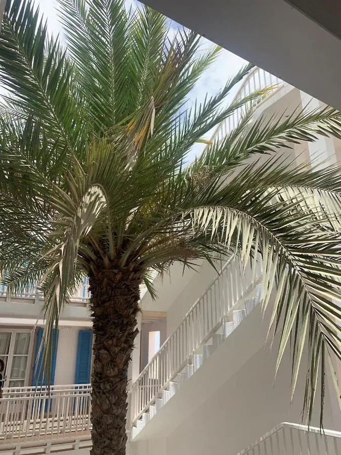 Apartment App Rosanna, Estoril Beach, 2Steps From The Sea, Free Wi-Fi & Ac Sal Rei