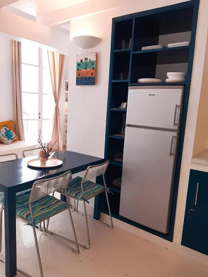 Apartment App Rosanna, Estoril Beach, 2Steps From The Sea, Free Wi-Fi & Ac Sal Rei